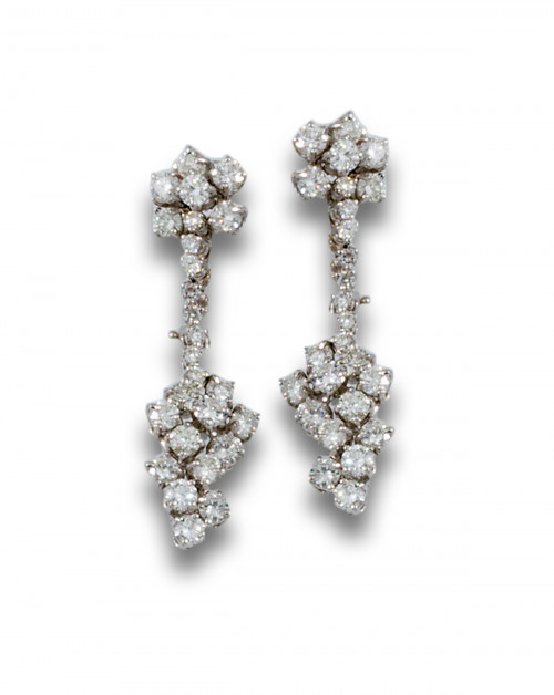 PENDIENTES LARGOS DE ORO BLANCO  Y CASCADA DE BRIL