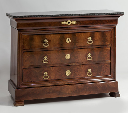 Cómoda fernandina  tablero mármol