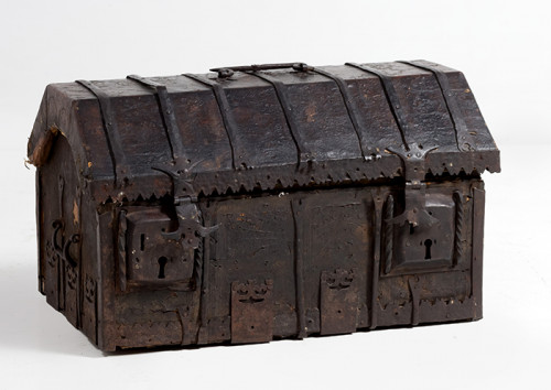  Arqueta gótica encorada