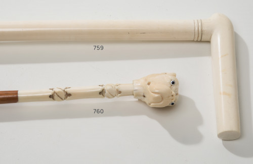 Bastón de marfil antiguo