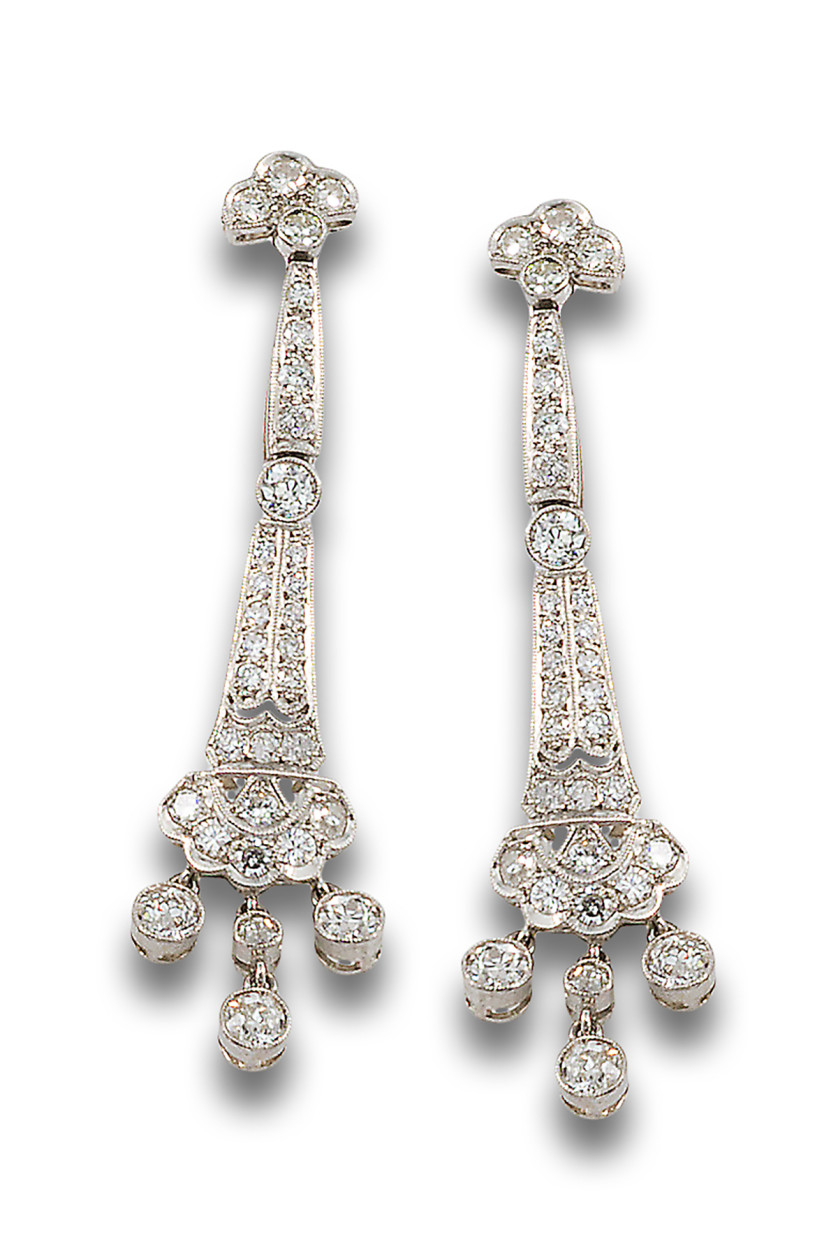 PENDIENTES-LARGOS-ESTILO-ART-DECO-DE-DIAMANTES-Y-PLATINO-10