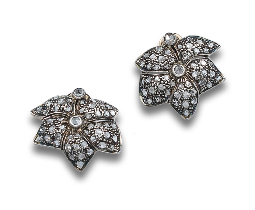 PENDIENTES-FLORES-ANTIGUOS-DE-DIAMANTES-ORO-Y-PLATA