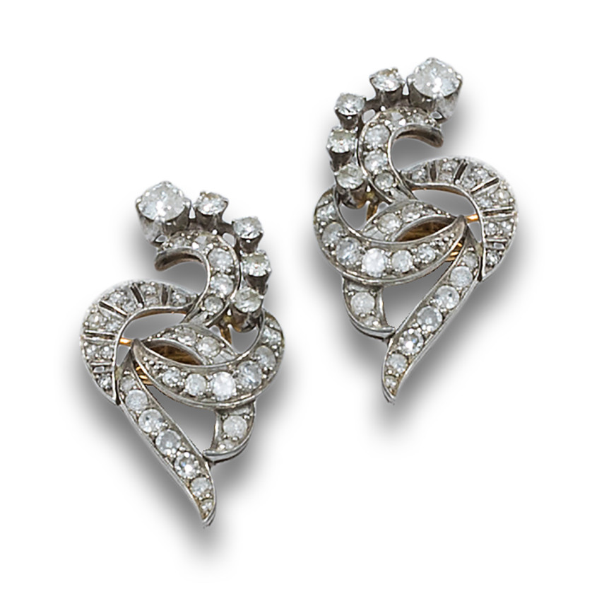 PENDIENTES-ANOS-50-DE-DIAMANTES-Y-PLATINO