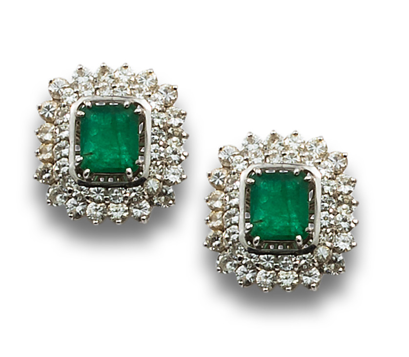 PENDIENTES-ROSETONES-DE-ESMERALDAS-DIAMANTES-Y-ORO-BLANCO